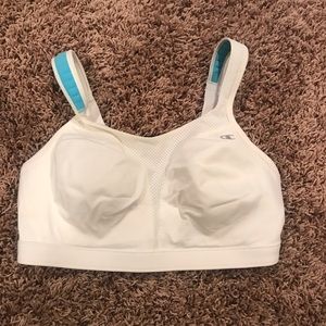34DD sports bra